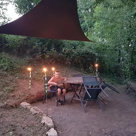 Detente Au Bord De L'Eau . Ciry-le-Noble Esterno foto
